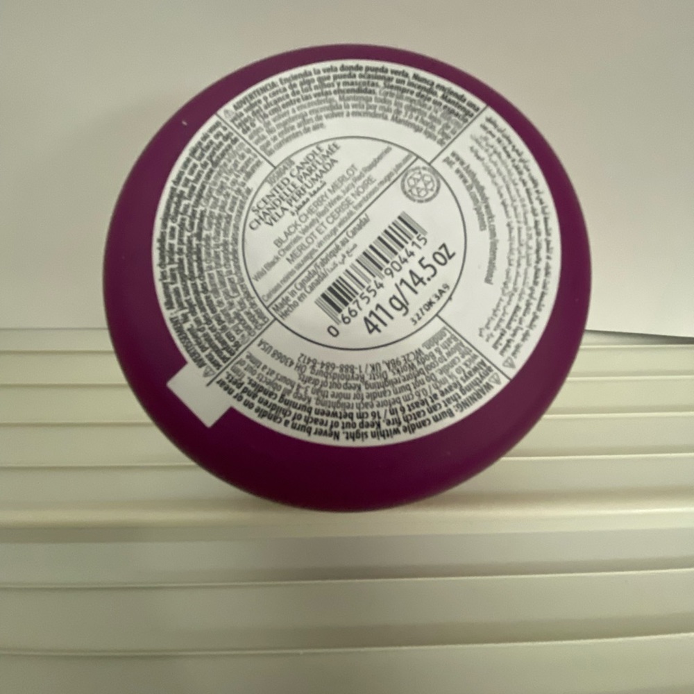 Bath Body Works 3 wick candle. New - Picture 3 of 5